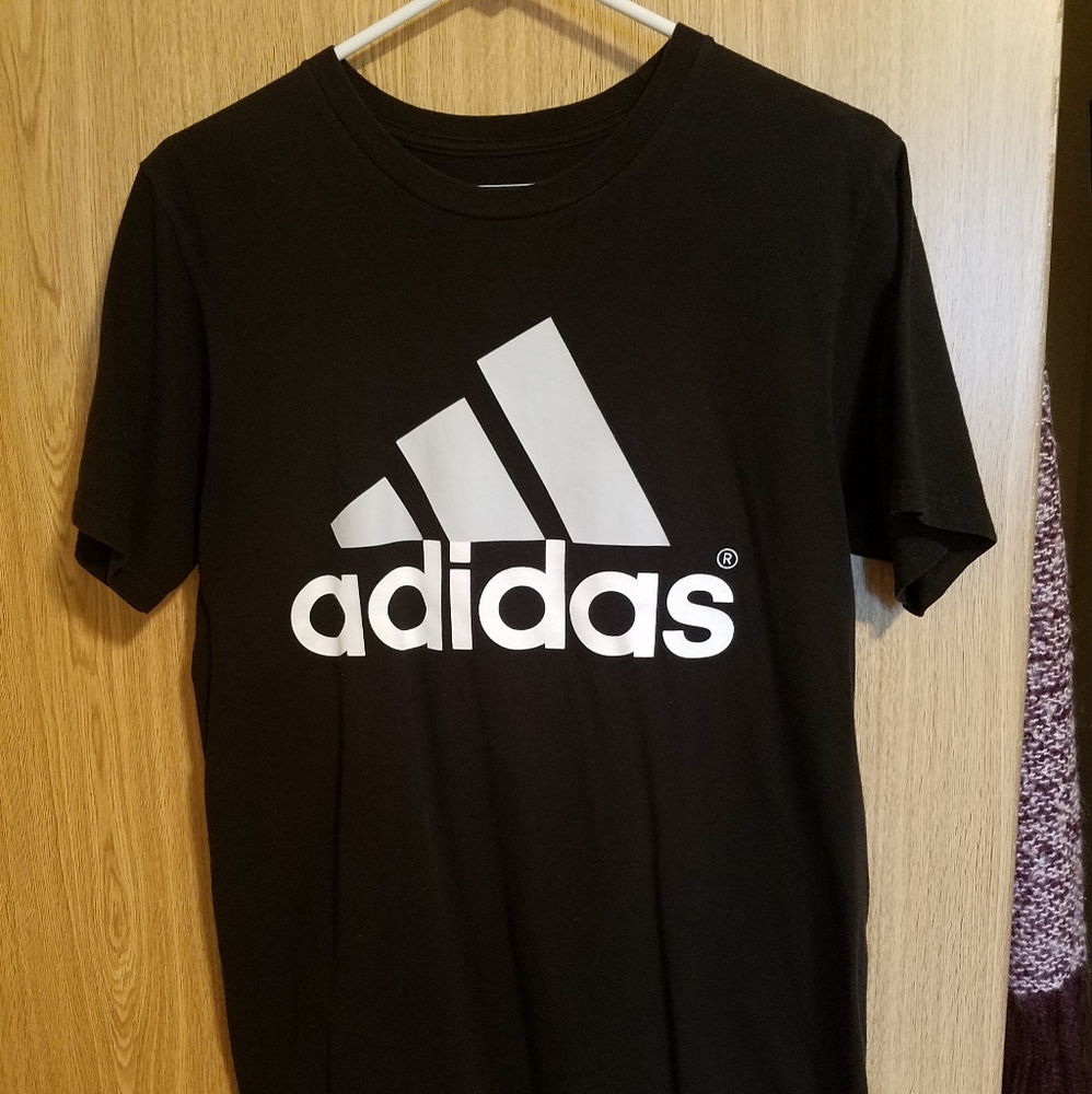Adidas T-shirt Sz. M
